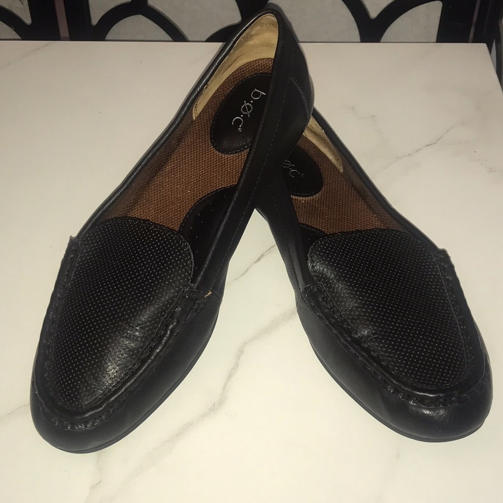 b.o.c Women’s Black Slip-On Loafer Flats Round Toe Wide Width Size 11W